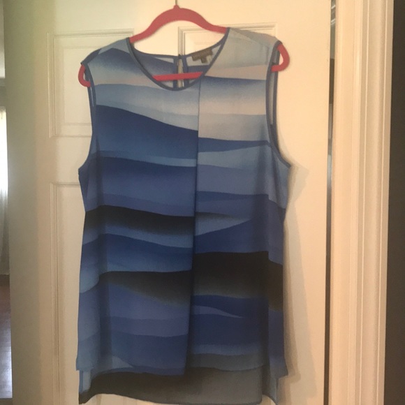 Vince Camuto sleeveless blouse - Picture 1 of 3